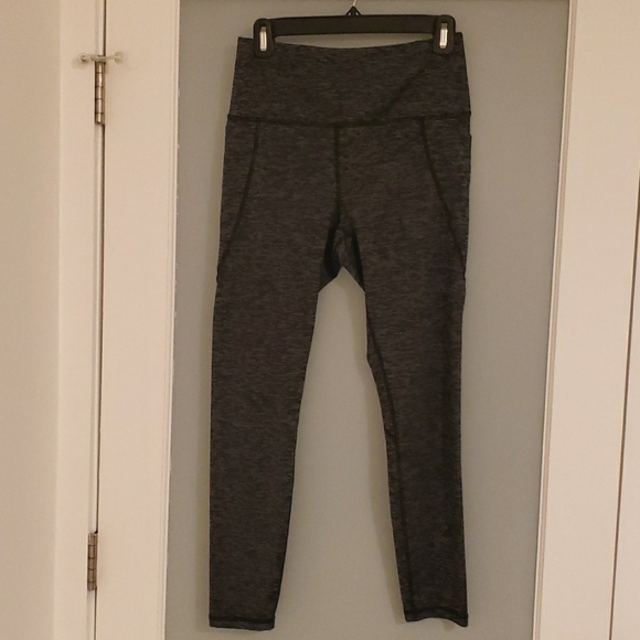 Capri Length Exercise Pants/Leggings - Picture 2 of 6